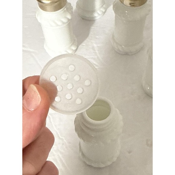 Lot‎ of 11 Milk Glass Spice Jars Twisted Rope Border Design-Apothecary-Vtg-Japan